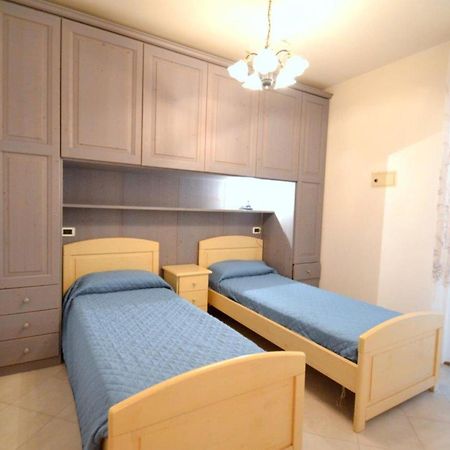Riomar Apartment Бибионе Екстериор снимка